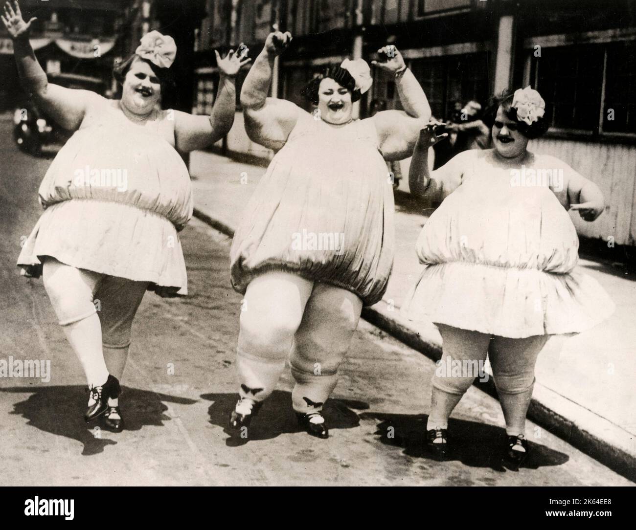 early-20th-century-vintage-press-photograph-fat-lady-sideshow-perfomers-dotty-flo-and-irene-us...jpg