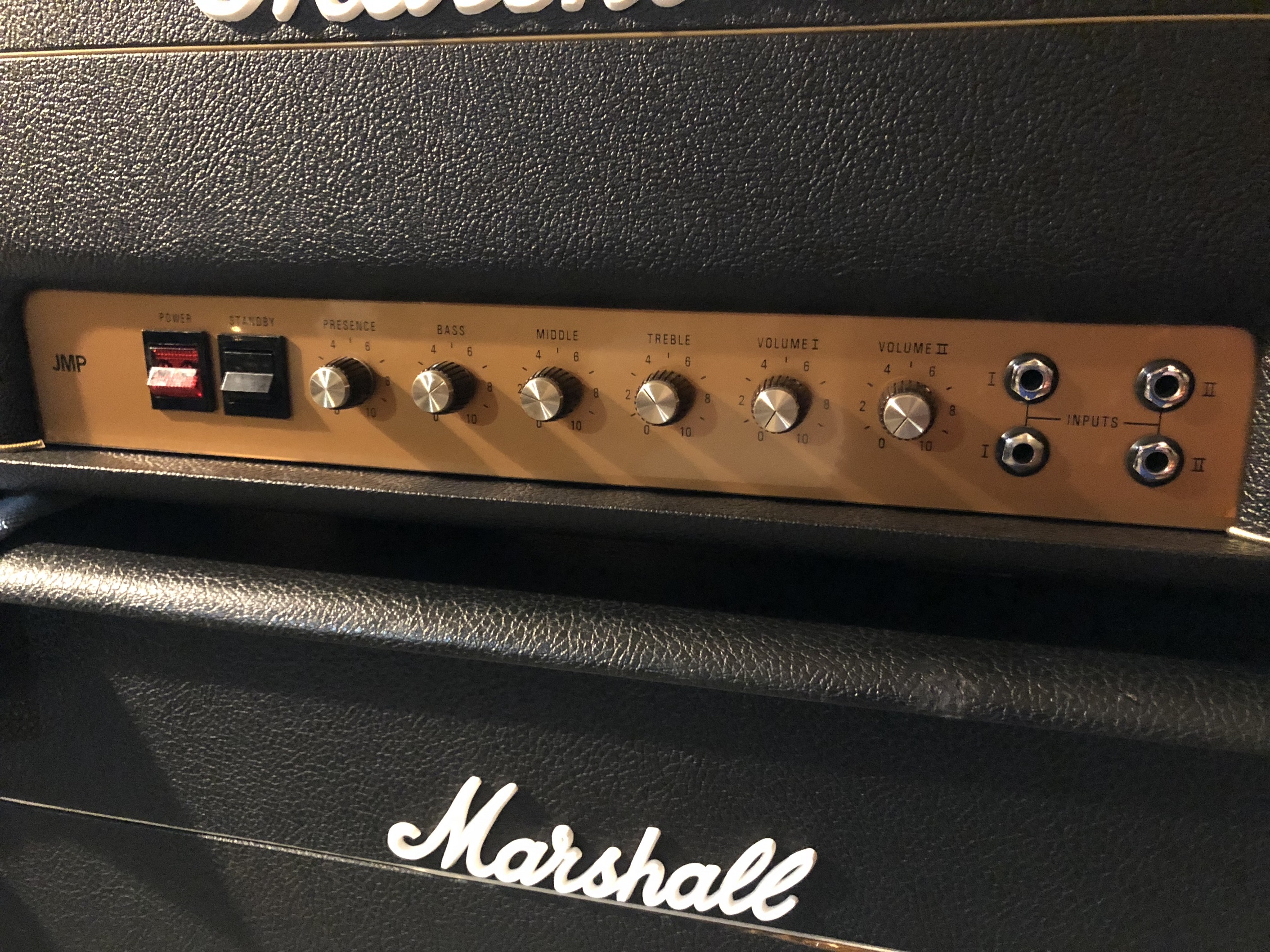 Marshall JCM 800 su