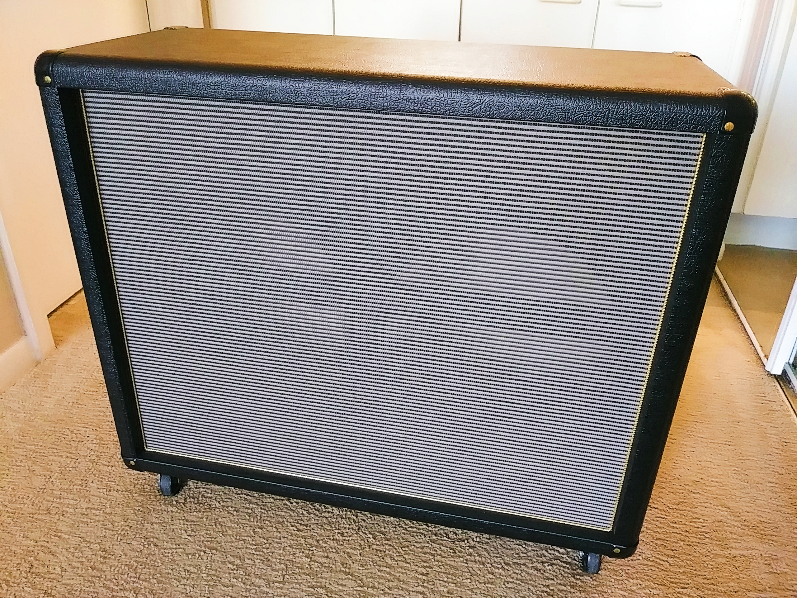 Mojotone 2x12 hot sale cabinet