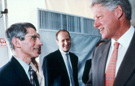 President_Clinton_meets_with_Dr._Anthony_Fauci_(14358494424).jpg