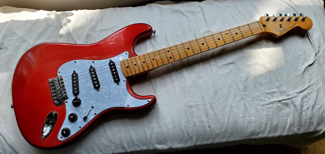 red-strat.jpg