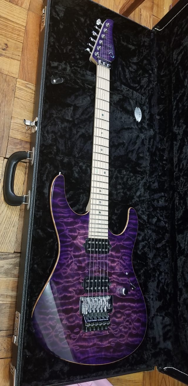 Suhr Purpleburst Modern_C.jpeg