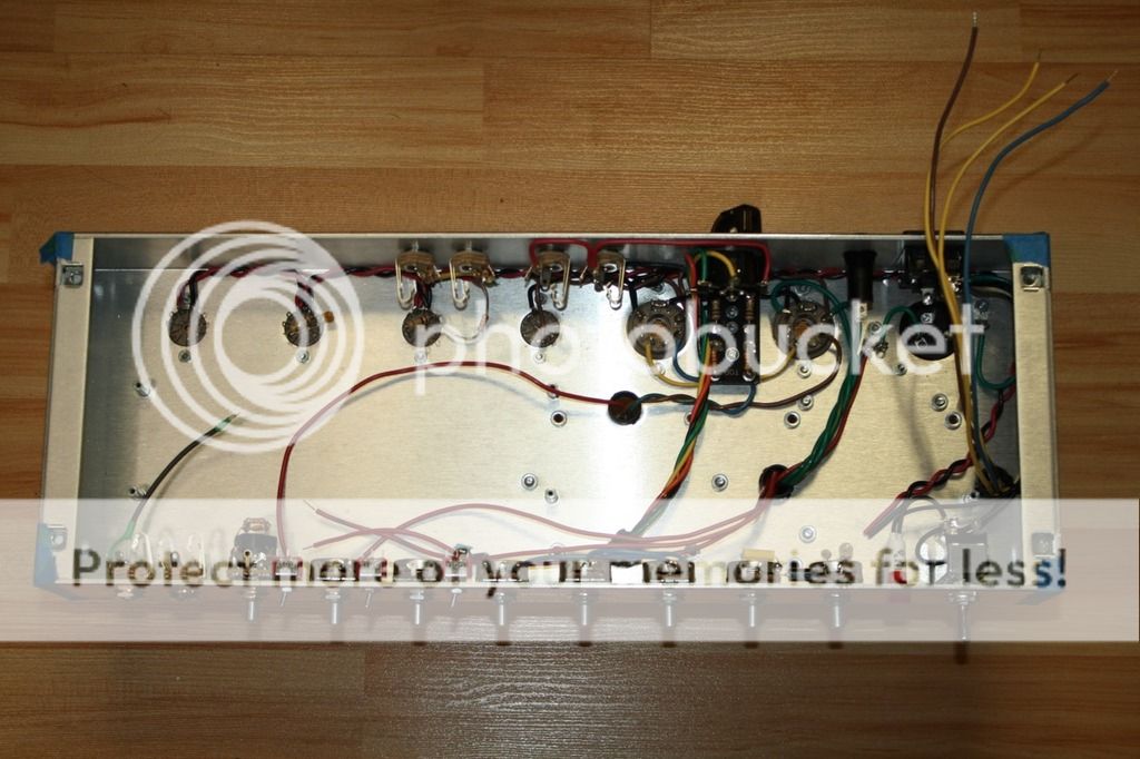 SE20%20-%20chassis%20floor_zpspoyov02m.jpg
